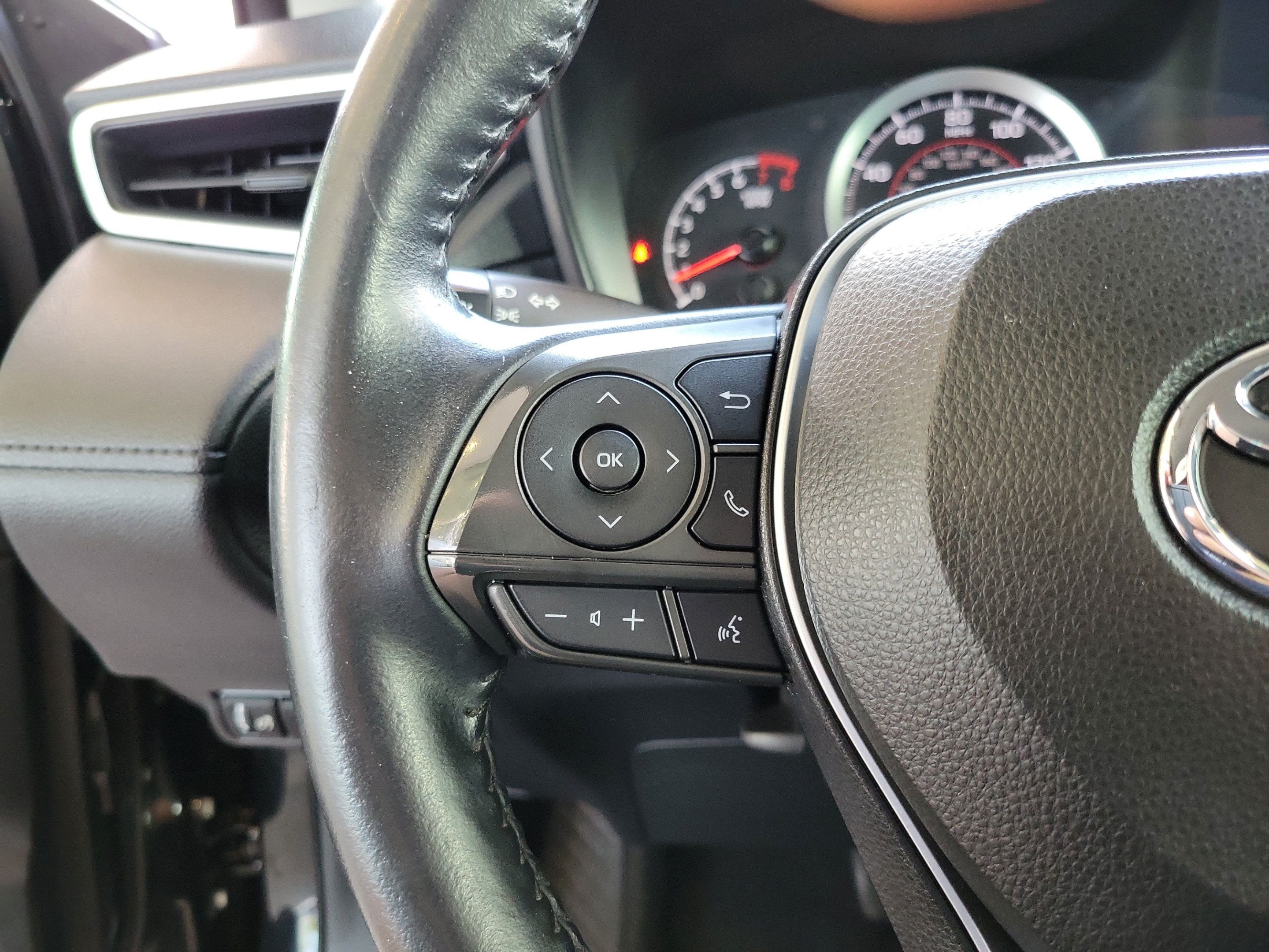 Used 2022 Toyota Corolla Cross LE FWD image 14