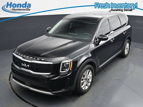 Used 2022 Kia Telluride LX FWD image 16