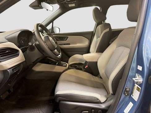 Used 2025 Subaru Forester Premium AWD/4WD image 19