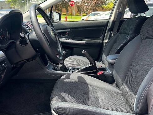 Used 2015 Subaru Crosstrek 2.0i Premium AWD/4WD image 8