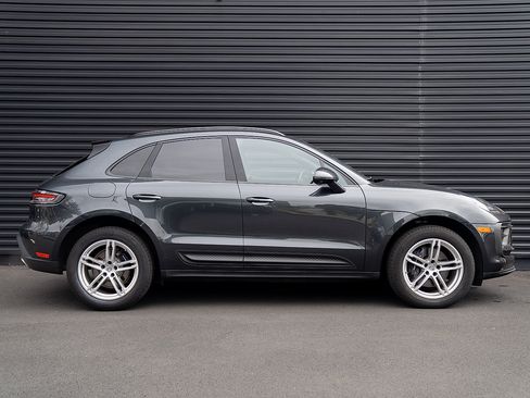 Certified 2026 Porsche Macan AWD/4WD image 27