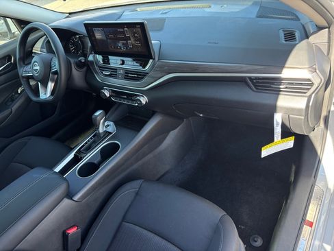 New 2025 Nissan Altima 2.5 SV w/ SV Special Edition Package image 11