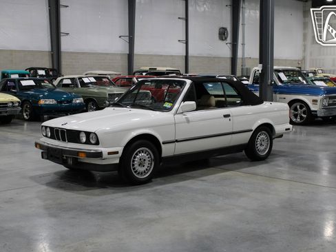 Used 1988 BMW 325i Convertible image 36
