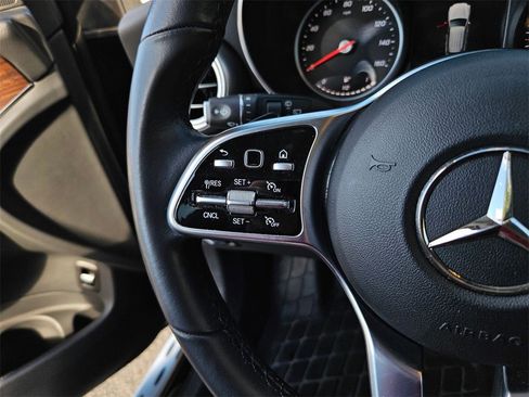 Used 2022 Mercedes-Benz GLC 300 4MATIC image 11