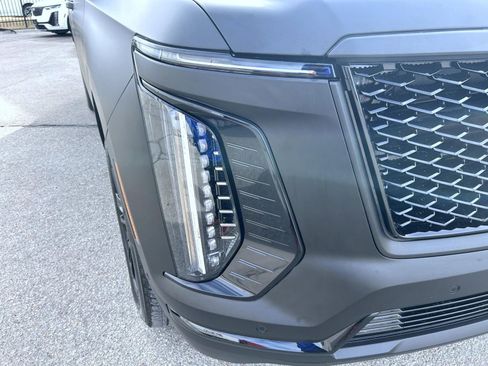 Certified 2025 Cadillac Escalade ESV Sport w/ Touring Package image 10