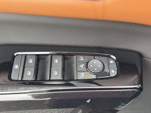 New 2026 Nissan Pathfinder Platinum image 18