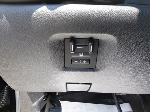 Used 2009 GMC Sierra 3500 SLE w/ SLE Preferred Package AWD/4WD image 31