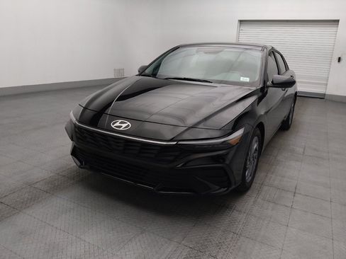 Used 2024 Hyundai Elantra SEL FWD image 15