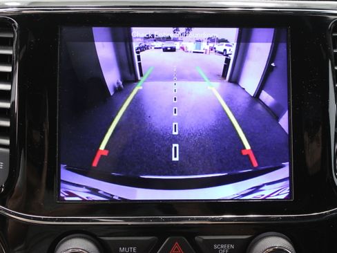 Used 2019 Jeep Grand Cherokee Overland RWD image 22
