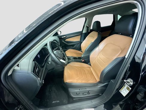 Used 2024 Volkswagen Jetta SEL FWD image 13