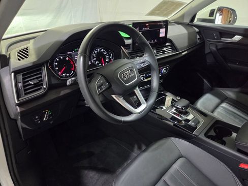 Used 2023 Audi Q5 2.0T Premium w/ Convenience Package AWD/4WD image 5