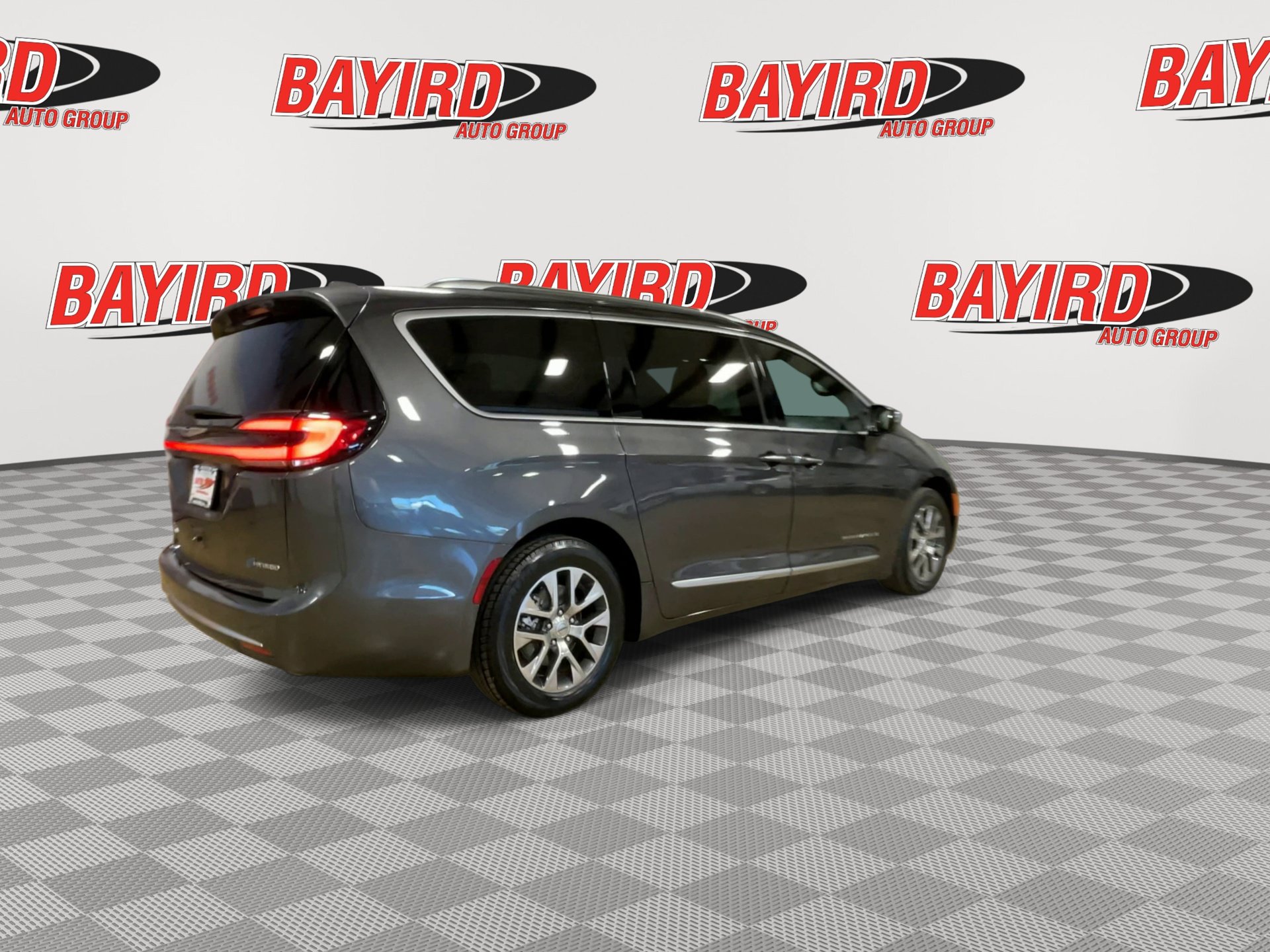 Used 2022 Chrysler Pacifica Pinnacle FWD image 8