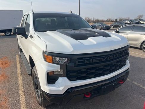 Used 2024 Chevrolet Silverado 1500 Custom Trail Boss w/ LPO, Dark Essentials Package image 2