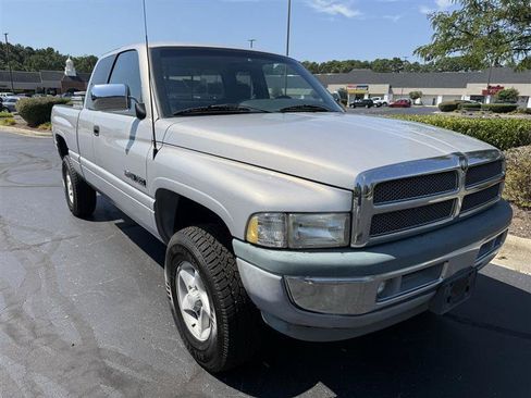 Used 1997 Dodge Ram 1500 Truck 4x4 Club Cab image 9