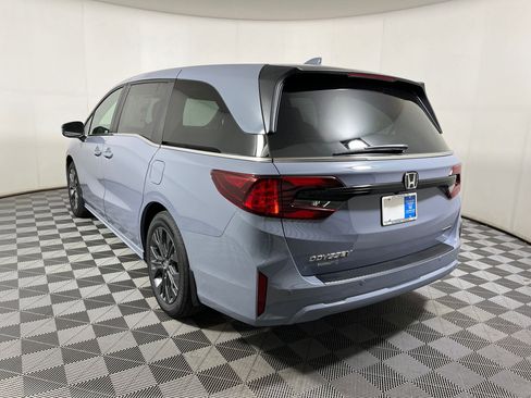 New 2026 Honda Odyssey Touring image 20