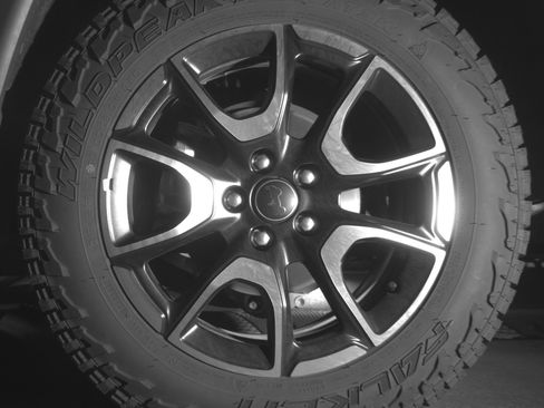 Used 2025 Jeep Compass Trailhawk image 14