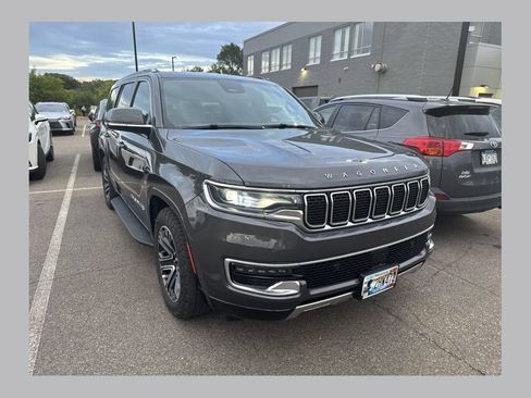 Used 2022 Jeep Wagoneer Series III AWD/4WD image 1