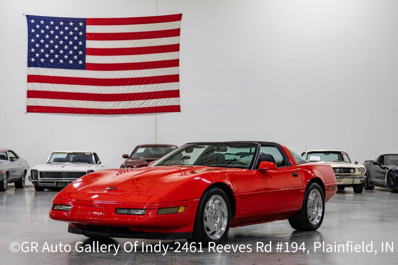 Used 1996 Chevrolet Corvette Coupe RWD image 3