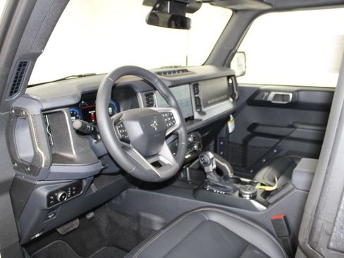 New 2025 Ford Bronco Badlands image 21