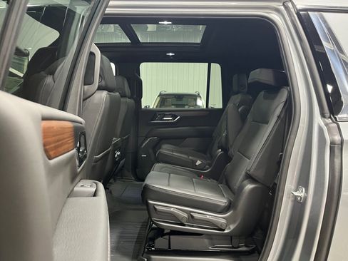 New 2026 GMC Yukon XL Denali w/ Sun & Power Step Package image 11