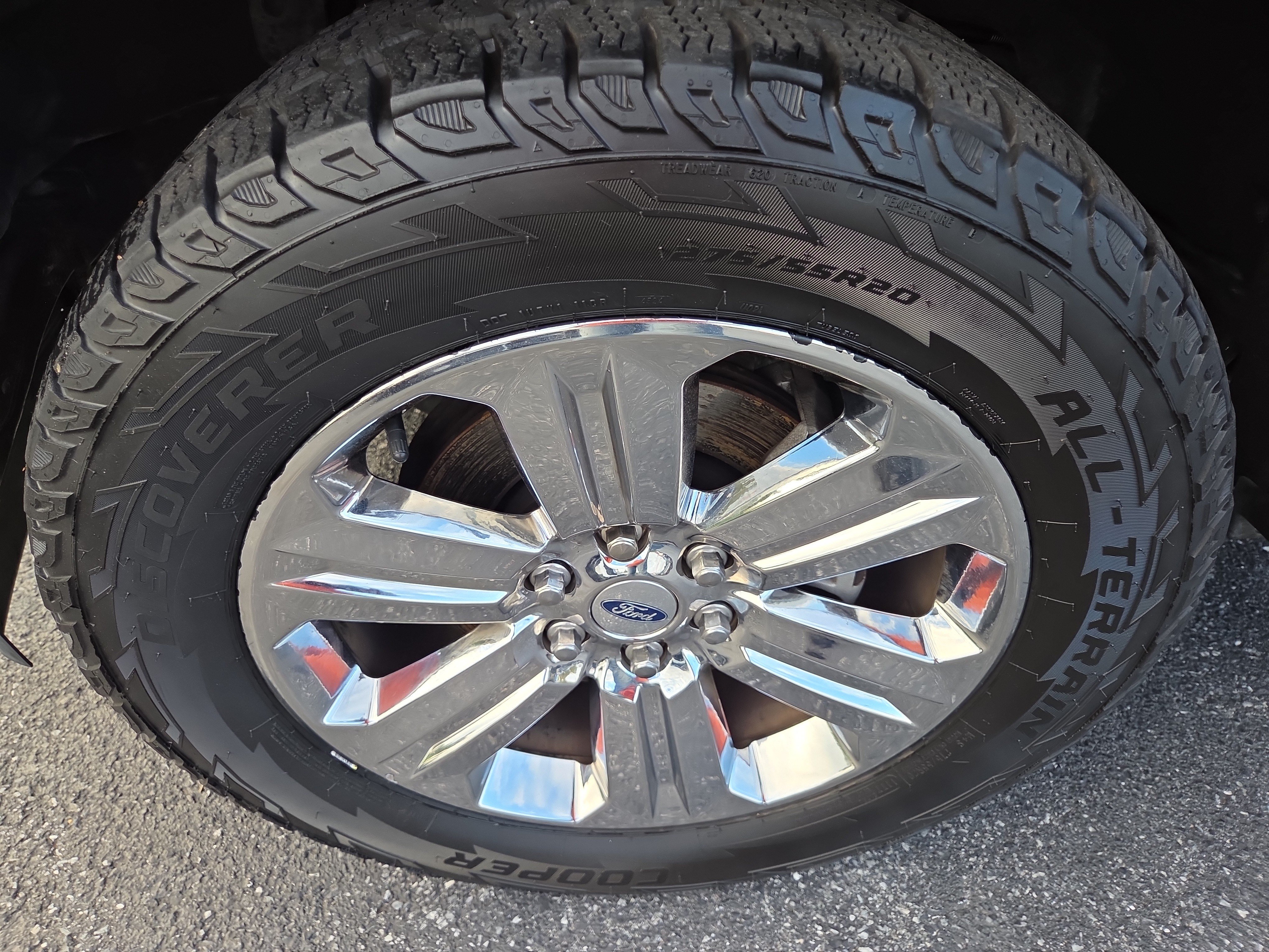Used 2018 Ford F150 XLT w/ Equipment Group 302A Luxury AWD/4WD image 13