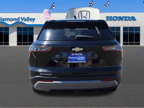 Used 2026 Chevrolet Equinox LT FWD image 5