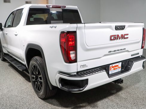 Used 2022 GMC Sierra 1500 Elevation w/ Preferred Package AWD/4WD image 9