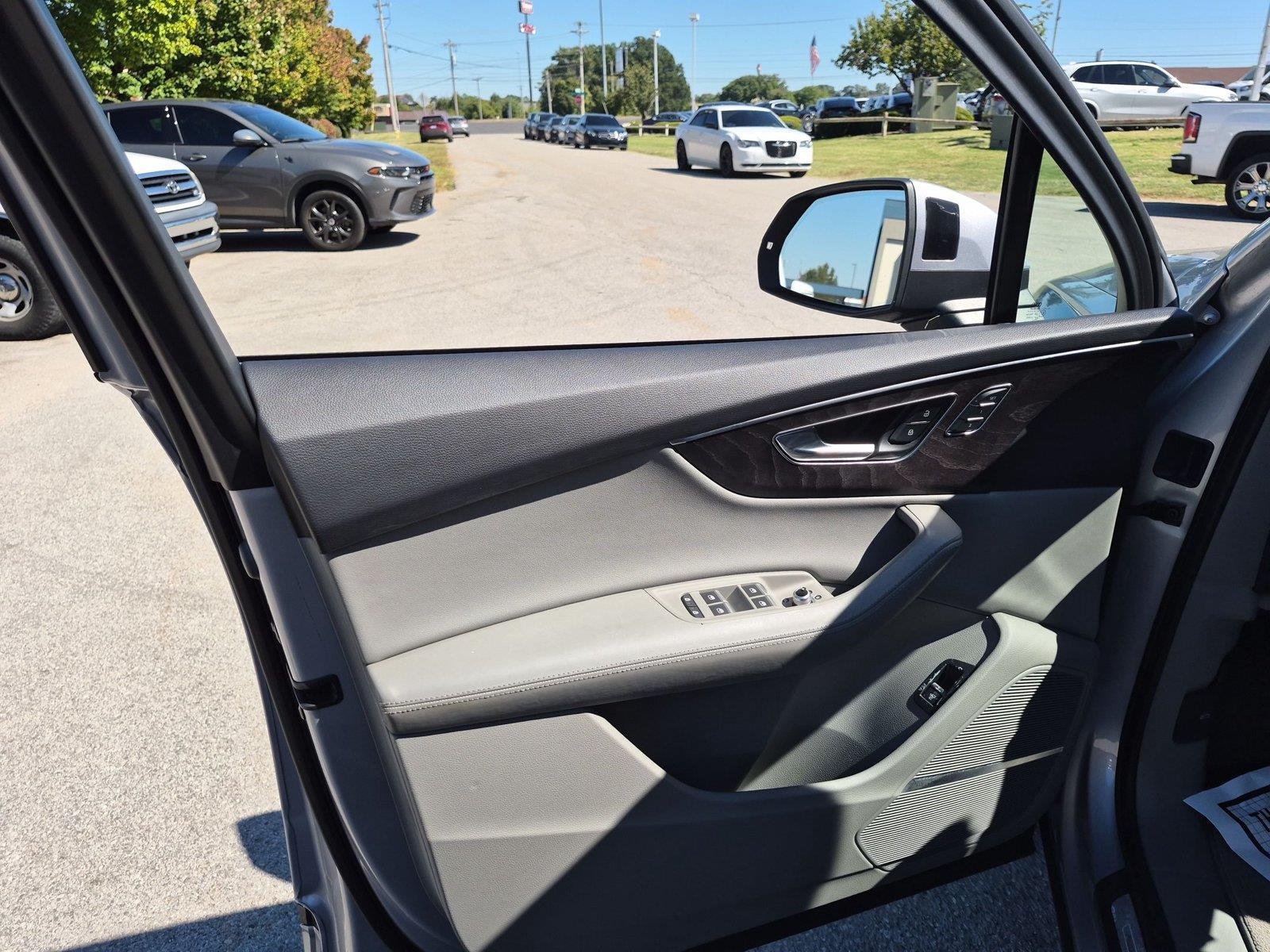 Used 2022 Audi Q7 3.0T Premium Plus AWD/4WD image 14