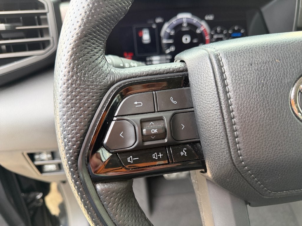 Used 2023 Toyota Sequoia TRD Pro AWD/4WD image 16
