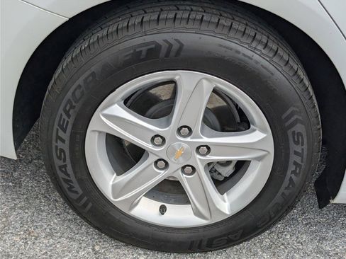 Used 2023 Chevrolet Malibu LS FWD image 10