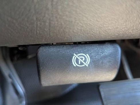 Used 2006 Chevrolet Silverado 1500 W/T RWD image 26