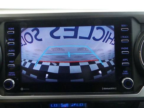 Used 2022 Toyota Tacoma SR5 AWD/4WD image 8