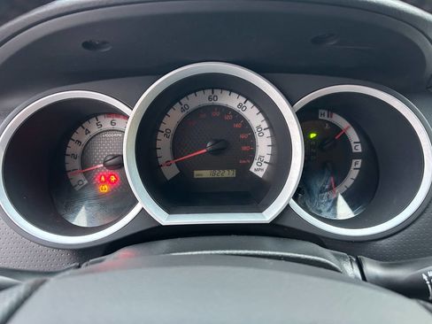 Used 2014 Toyota Tacoma 4x4 Access Cab w/ SR5 Package image 17