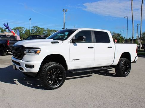 Used 2023 RAM 1500 Big Horn AWD/4WD image 5