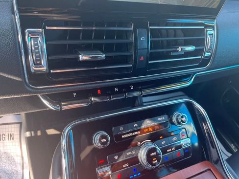 Used 2023 Lincoln Navigator Reserve image 26