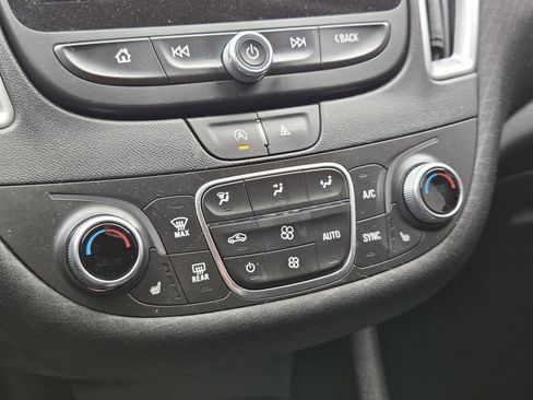 Used 2024 Chevrolet Malibu LT image 12