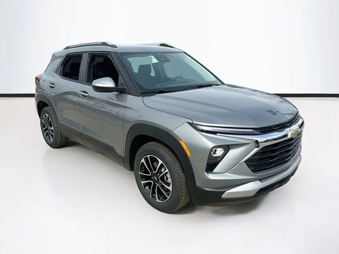 New 2026 Chevrolet TrailBlazer LT FWD image 3