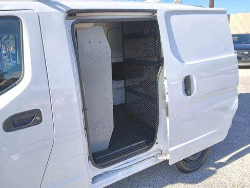 Used 2019 Nissan NV200 SV w/ Navigation Package image 11