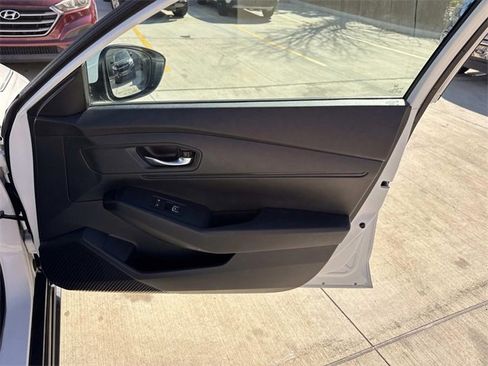 Used 2023 Honda Accord LX image 13