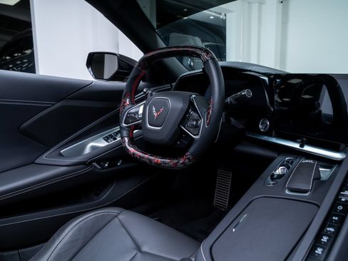 Used 2024 Chevrolet Corvette Z06 RWD image 13