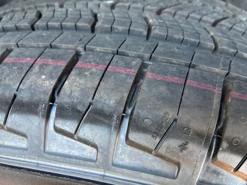 New 2025 Jeep Grand Cherokee Laredo X w/ Luxury Tech Group I image 28