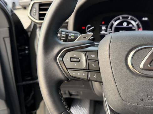 Used 2024 Lexus LX 600 4WD w/ Interior Upgrade Package image 24