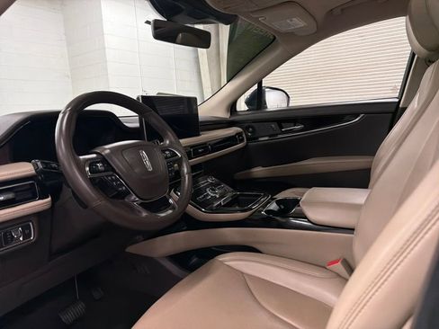 Used 2022 Lincoln Nautilus Reserve w/ Equipment Group 201A image 6