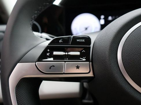 New 2025 Hyundai Elantra Limited image 27