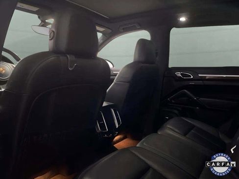 Used 2014 Porsche Cayenne S image 16