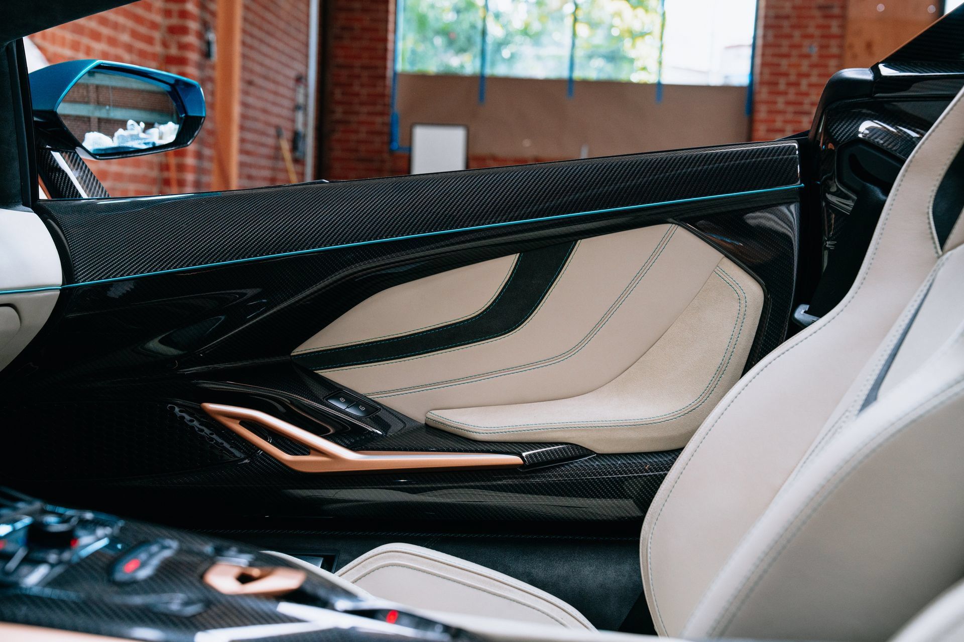 Used 2021 Lamborghini Sian Roadster AWD/4WD image 10