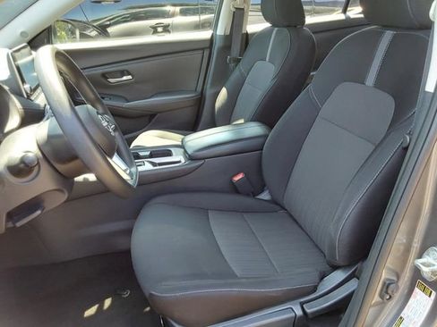 Used 2024 Nissan Sentra SV FWD image 19