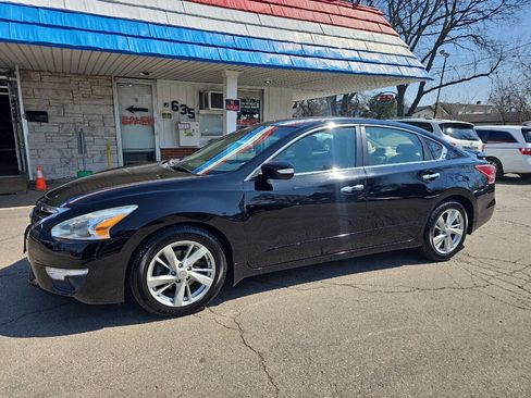 Used 2013 Nissan Altima 2.5 SL w/ Technology Pkg image 3