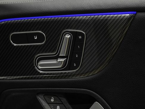 Used 2024 Mercedes-Benz GLB 35 AMG 4MATIC image 44