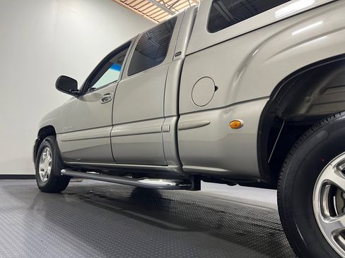 Used 2002 GMC Sierra 1500 Denali image 21